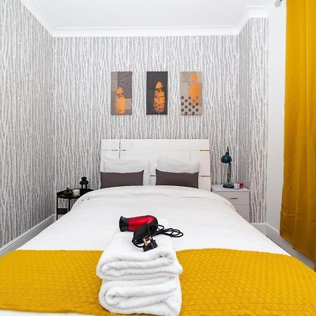 Diana Hotel Лондон Екстериор снимка